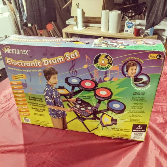 Memorex Electronic Drum Set 6 Pad Drum Set - Picture 2 of 6